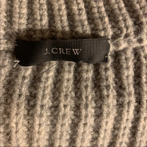 Like New J Crew Grey Lamb Wool Sweater S - Picture 3 of 3